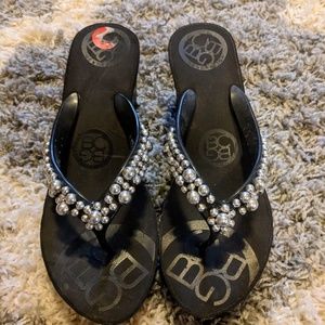 EUC BCBG Black Wedge Flip-flops